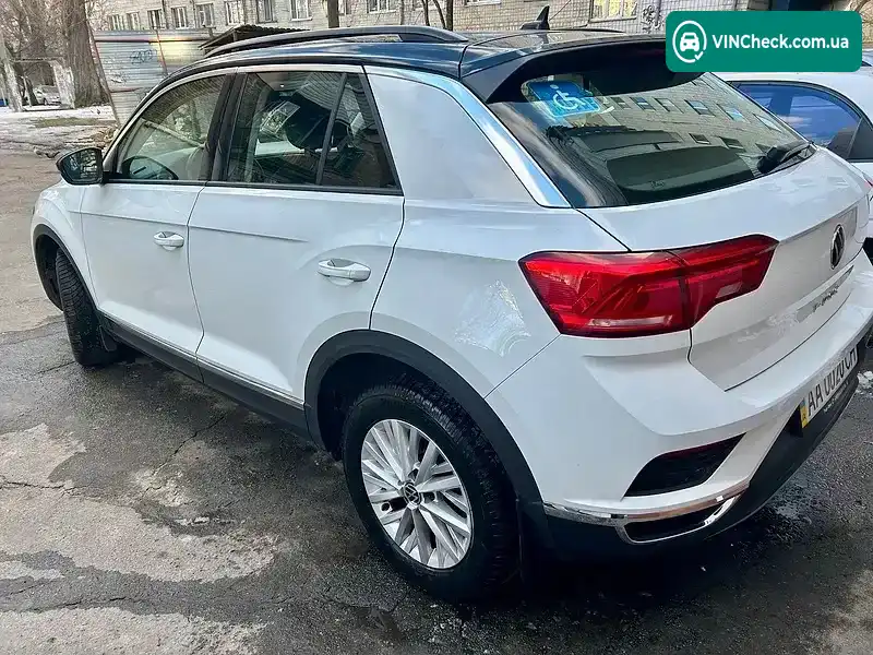 Volkswagen T-Roc 2021, фото з оголошення 2 з 21, VIN WVGZZZA1ZMV187288