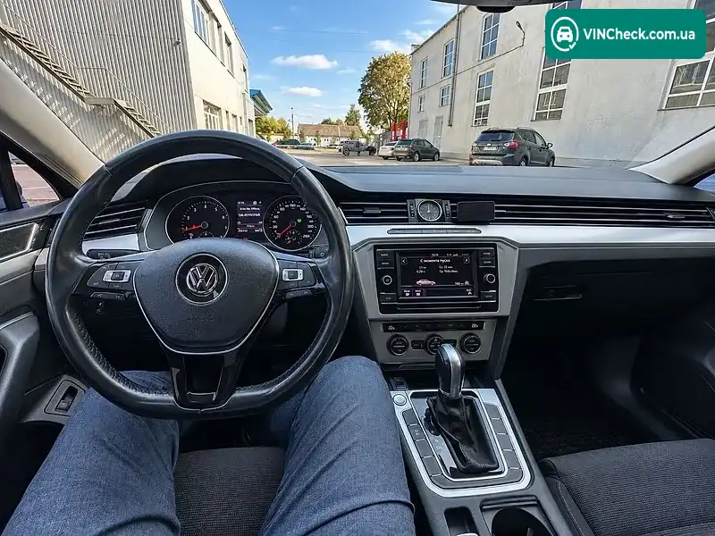 Volkswagen Passat 2018, фото з оголошення 2 з 17, VIN WVWZZZ3CZJE260257
