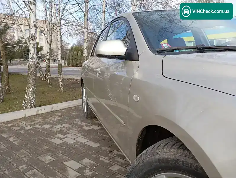 Mazda 3 2005, фото з оголошення 2 з 20, VIN JMZBK14Z261287609