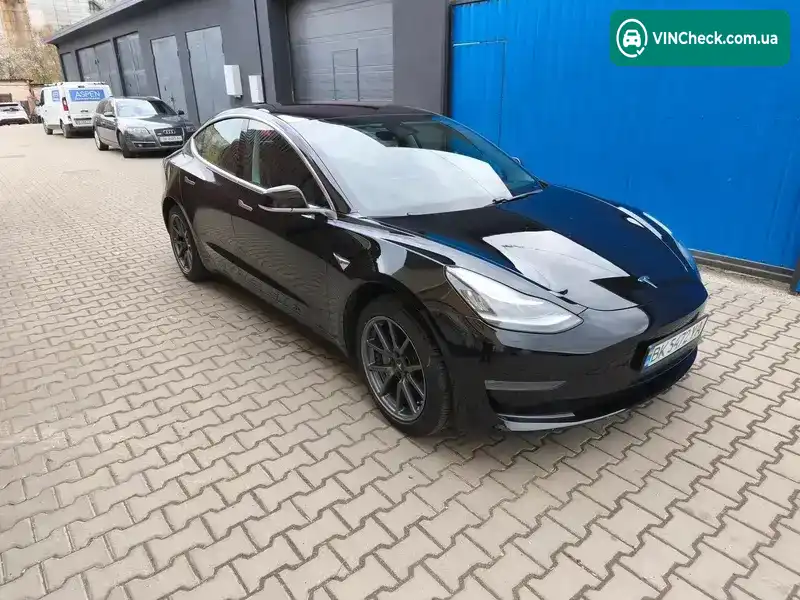 Tesla Model 3 2018, фото з оголошення 1 з 21, VIN 5YJ3E1EA8JF010154