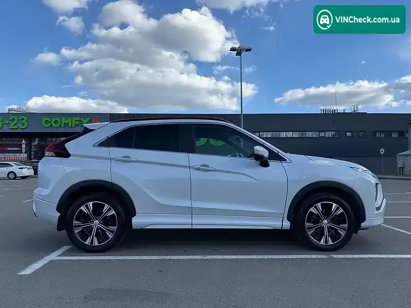 Mitsubishi Eclipse Cross 2021, фото з оголошення 2 з 21, VIN JMBXTGK2WMZ000388