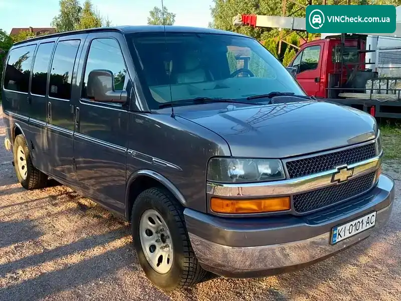 Chevrolet Express 2010, фото з оголошення 2 з 20, VIN 1GBUGEB43A1135063