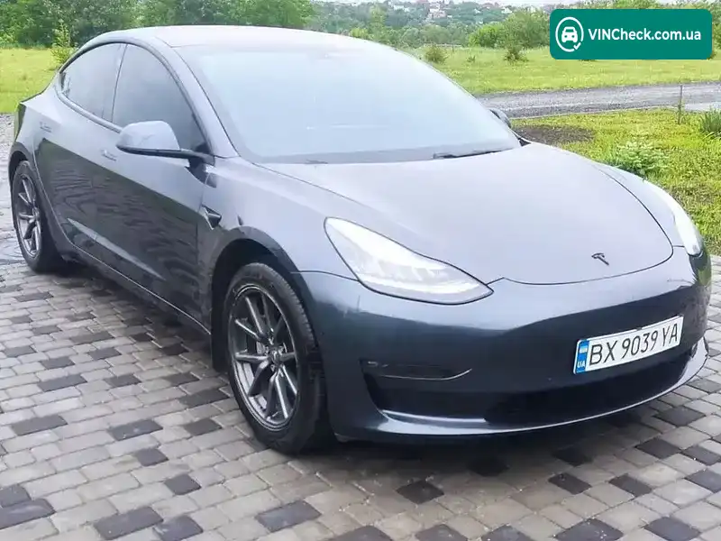 Tesla Model 3 2018, фото з оголошення 2 з 19, VIN 5YJ3E1EA7JF026622