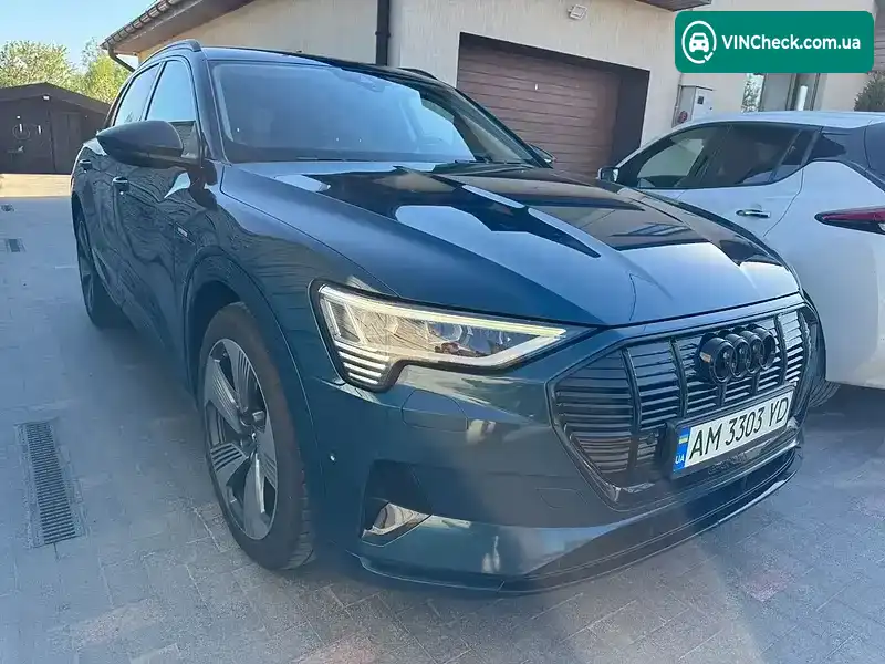 Audi e-tron 2019, фото з оголошення 2 з 21, VIN WAUZZZGE5LB016395