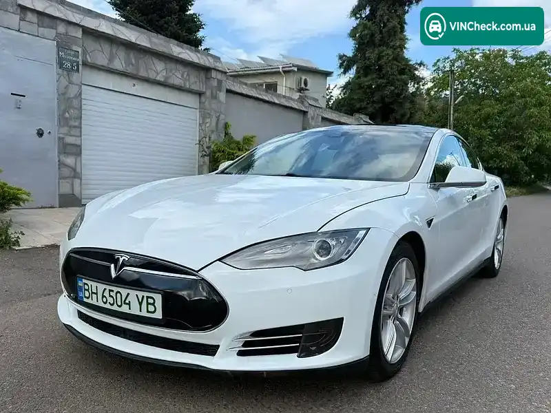 Tesla Model S 2015, фото з оголошення 1 з 20, VIN 5YJSA1E21FF105713