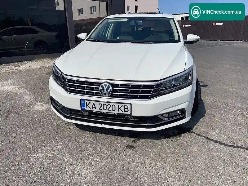 Volkswagen Passat 2016, фото з оголошення 1 з 7, VIN 1VWBT7A3XHC032897