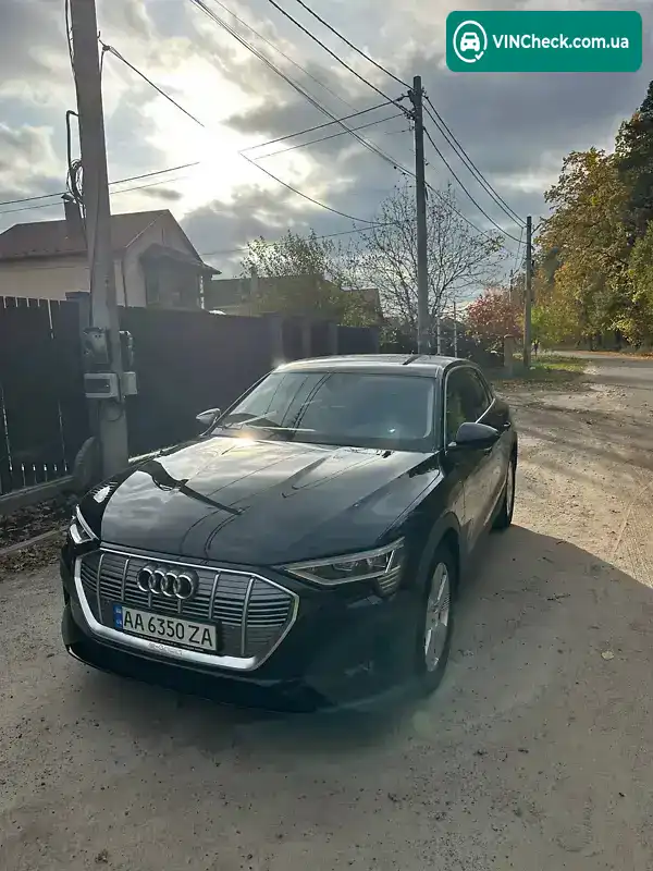 Audi e-tron 2020, фото з оголошення 2 з 21, VIN WAUZZZGE0LB034495