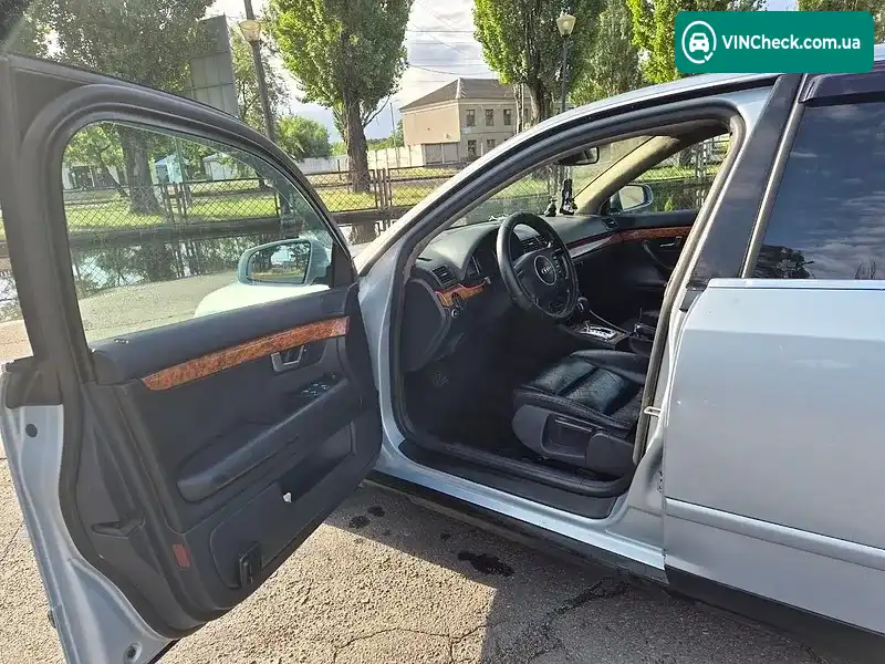 Audi A4 2003, фото з оголошення 2 з 3, VIN WAUZZZ8E64A007775