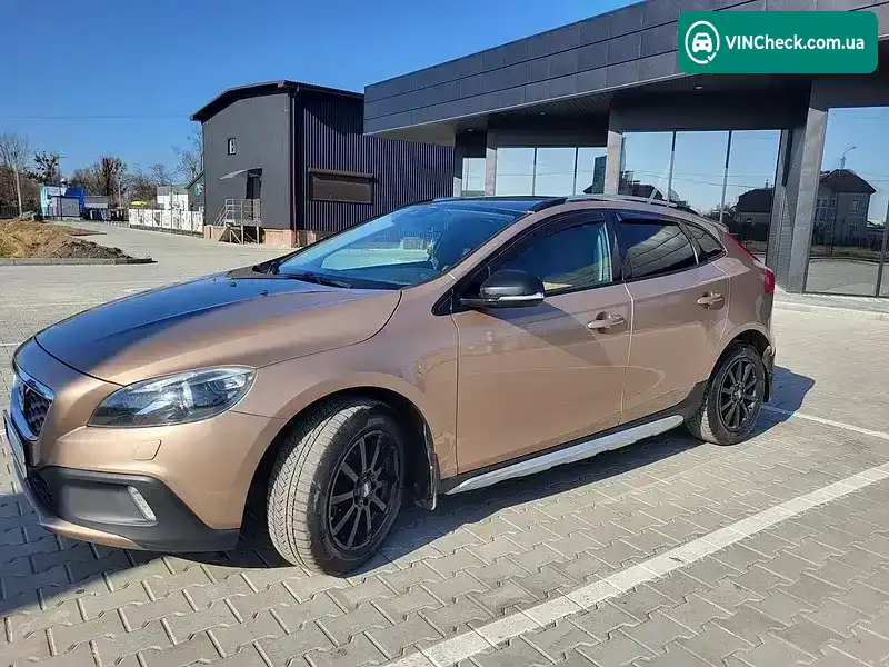 Volvo V40 2013, фото з оголошення 1 з 20, VIN YV1MZ8451D2003560