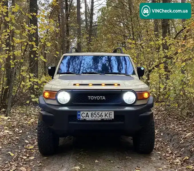 Toyota FJ Cruiser 2010, фото з оголошення 1 з 21, VIN JTEBU4BF7AK096782