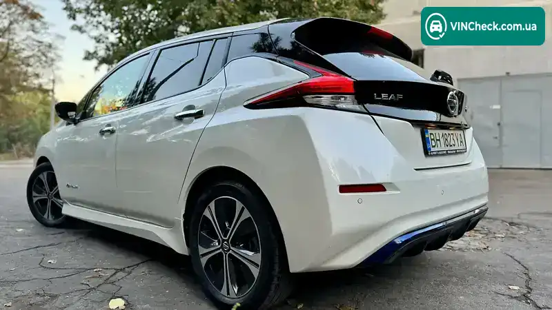 Nissan Leaf 2018, фото з оголошення 2 з 16, VIN SUNFAAZE1U0007405