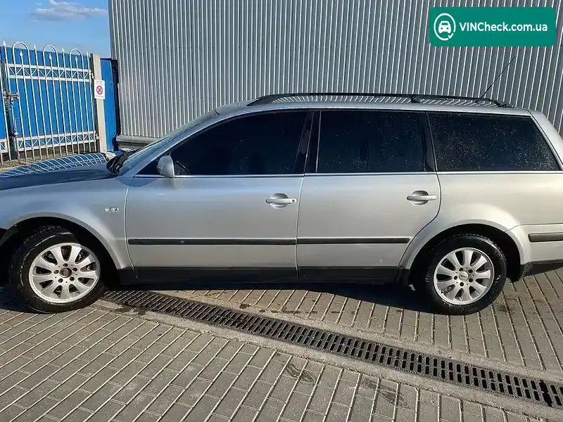Volkswagen Passat 2003, фото з оголошення 1 з 20, VIN WVWZZZ3BZ3E235942