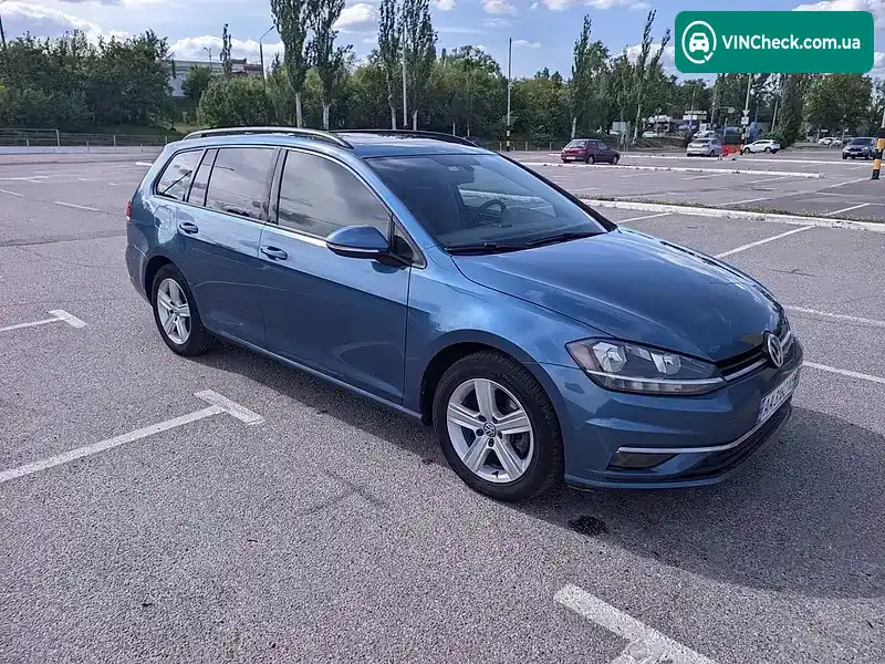 Volkswagen Golf 2017, фото з оголошення 1 з 18, VIN 3VWD17AU9JM751800