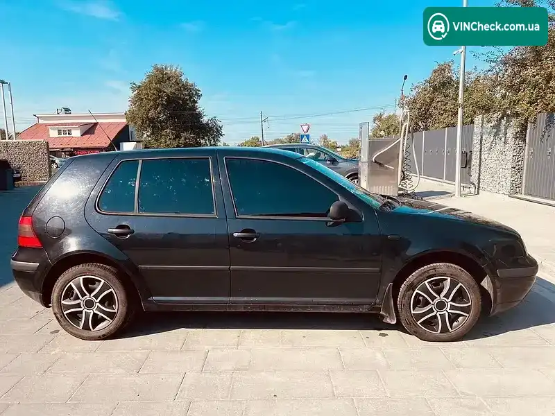 Volkswagen Golf 2001, фото з оголошення 2 з 10, VIN WVWZZZ1JZ1B120069