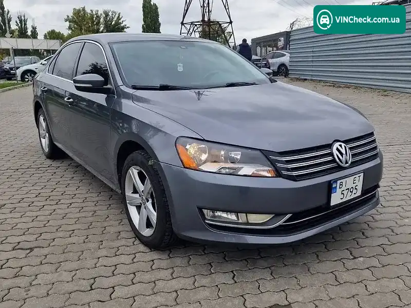 Volkswagen Passat 2014, фото з оголошення 1 з 20, VIN 1VWBT7A31EC112889