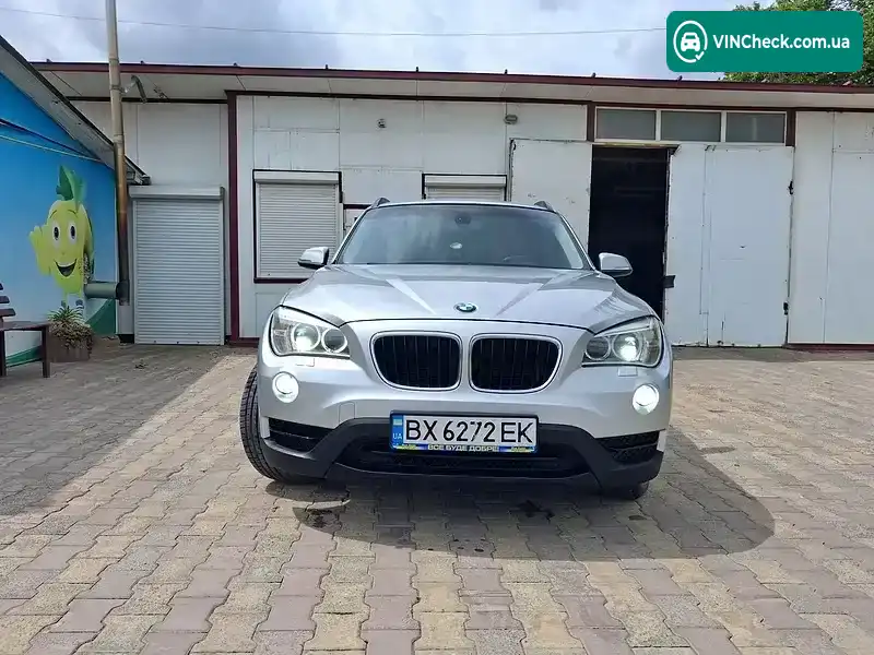 BMW X1 2013, фото з оголошення 2 з 20, VIN WBAVY11020VW88926