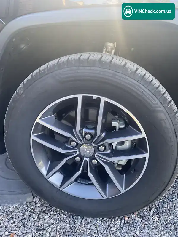 Jeep Grand Cherokee 2018, фото з оголошення 2 з 20, VIN 1C4RJEBM7JC514526