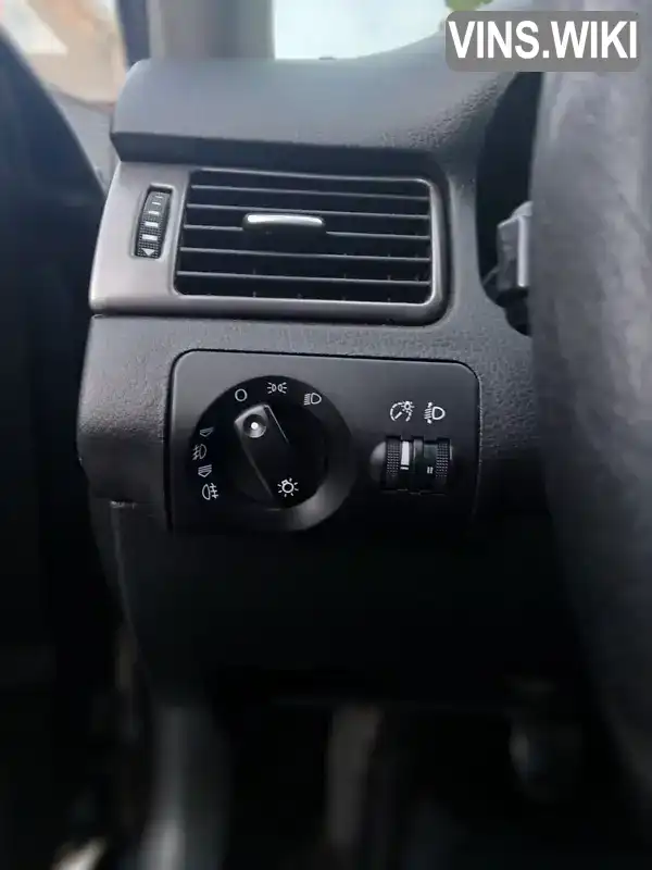 Audi A6 2002, фото з оголошення 2 з 17, VIN WAUZZZ4B13N032781