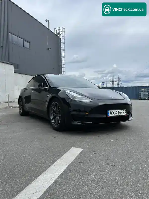 Tesla Model 3 2018, фото з оголошення 2 з 20, VIN 5YJ3E1EA0JF017518