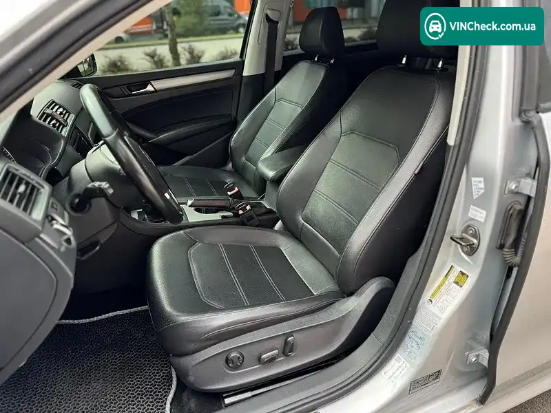 Volkswagen Passat 2014, фото з оголошення 2 з 20, VIN 1VWBT7A3XFC011108