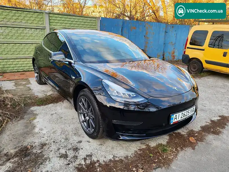 Tesla Model 3 2018, фото з оголошення 2 з 12, VIN 5YJ3E1EA2JF157277