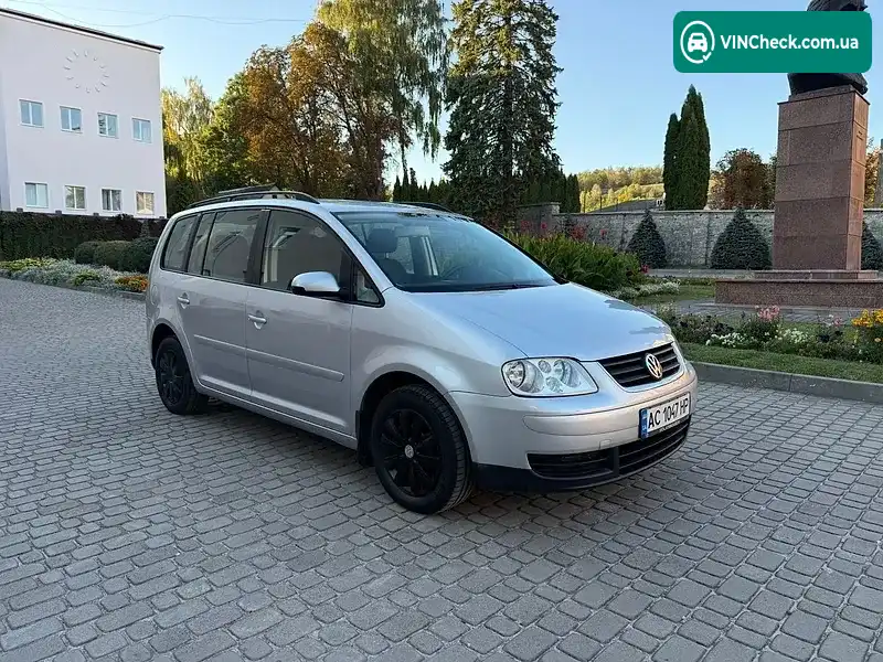 Volkswagen Touran 2004, фото з оголошення 1 з 20, VIN WVGZZZ1TZ4W177006