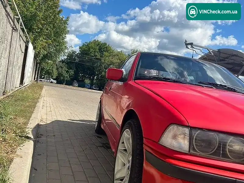 BMW 3 Series 1992, фото з оголошення 2 з 9, VIN WBACA31080FB30373