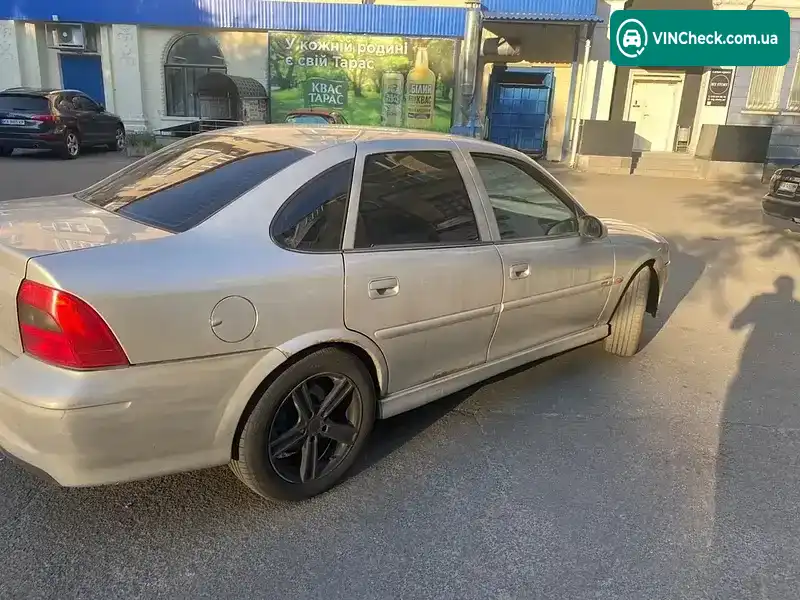 Opel Vectra 2000, фото з оголошення 1 з 9, VIN W0L0JBF19Y1126839