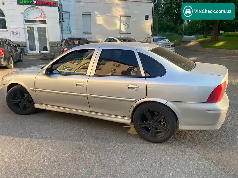 Opel Vectra 2000, фото з оголошення 2 з 9, VIN W0L0JBF19Y1126839