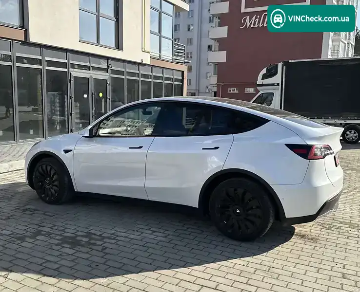 Tesla Model Y 2022, фото з оголошення 1 з 18, VIN 7SAYGDEE0NA015701
