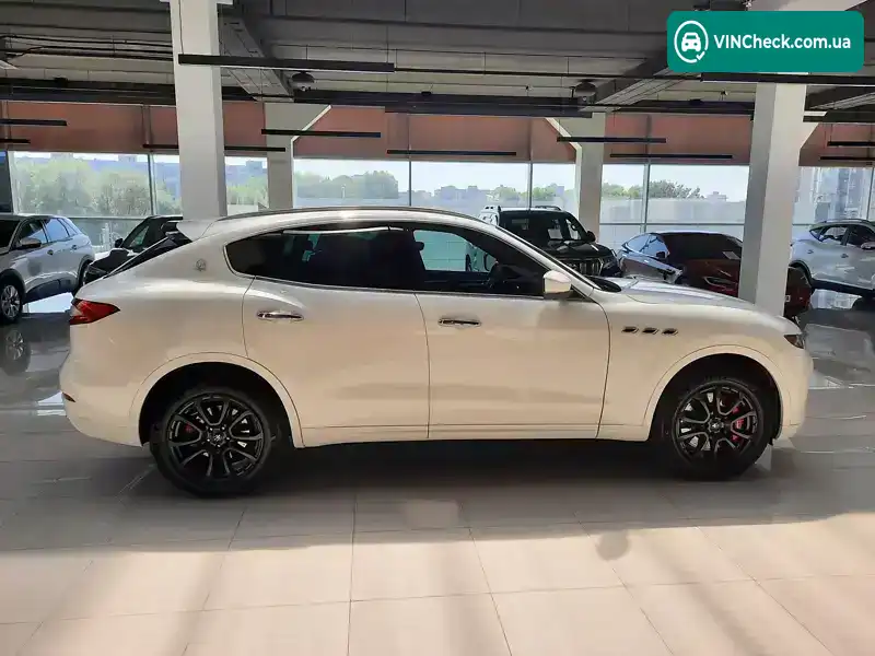Maserati Levante 2018, фото з оголошення 2 з 21, VIN ZN661YUA3JX294087