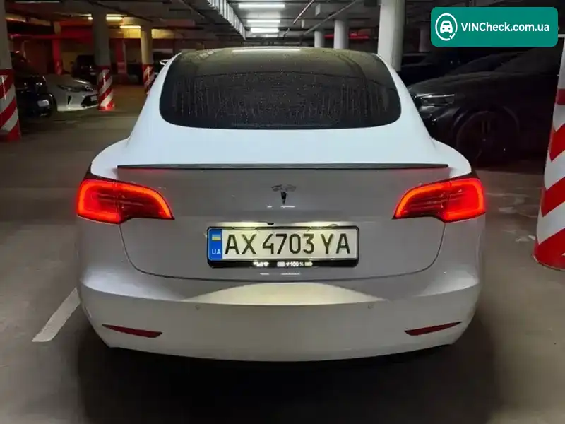 Tesla Model 3 2018, фото з оголошення 2 з 8, VIN 5YJ3E1EA9JF007568