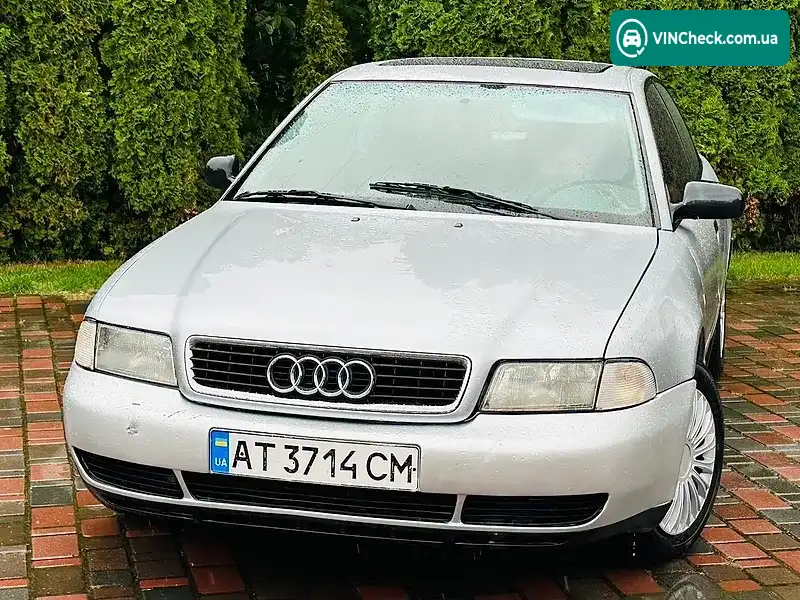 Audi A4 1997, фото з оголошення 2 з 12, VIN WAUZZG48JW4620427