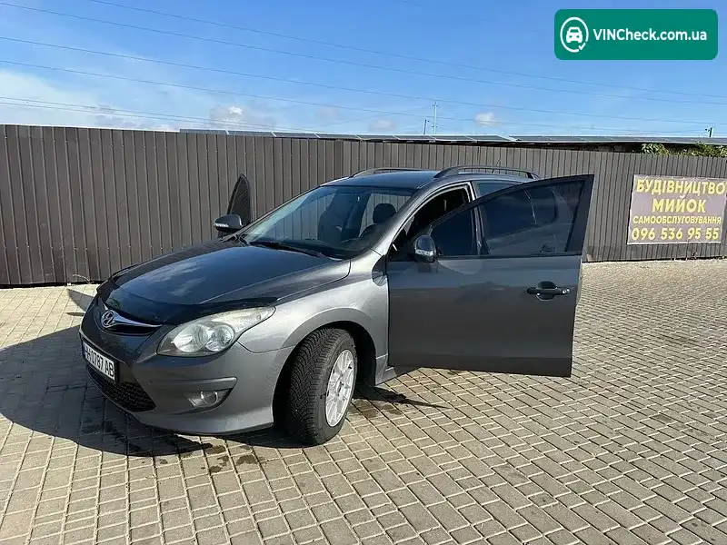 Hyundai i30 2011, фото з оголошення 2 з 12, VIN TMADB81SACJ077691