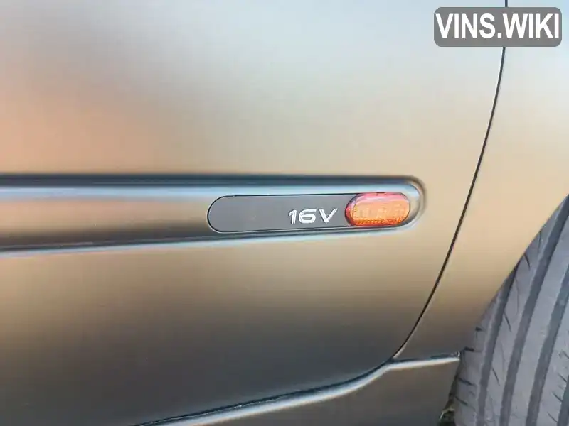 Renault Laguna 1999, фото з оголошення 1 з 9, VIN VF1B56G0520343868