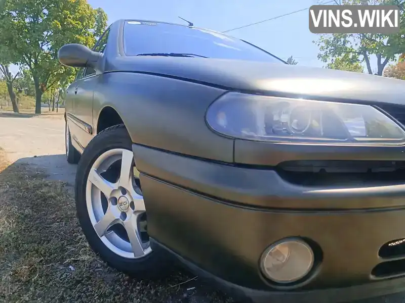 Renault Laguna 1999, фото з оголошення 2 з 9, VIN VF1B56G0520343868
