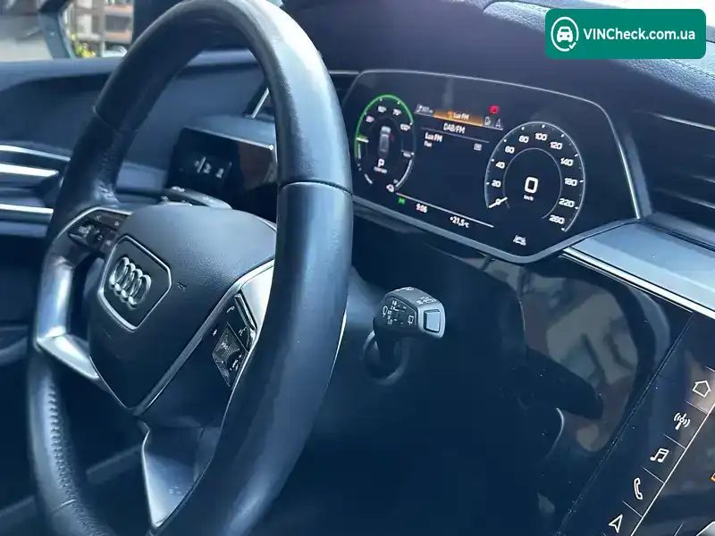 Audi e-tron 2020, фото з оголошення 2 з 20, VIN WAUZZZGE9LB026363