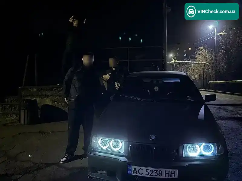 BMW 3 Series 1998, фото з оголошення 1 з 14, VIN WBACC31000ER94234