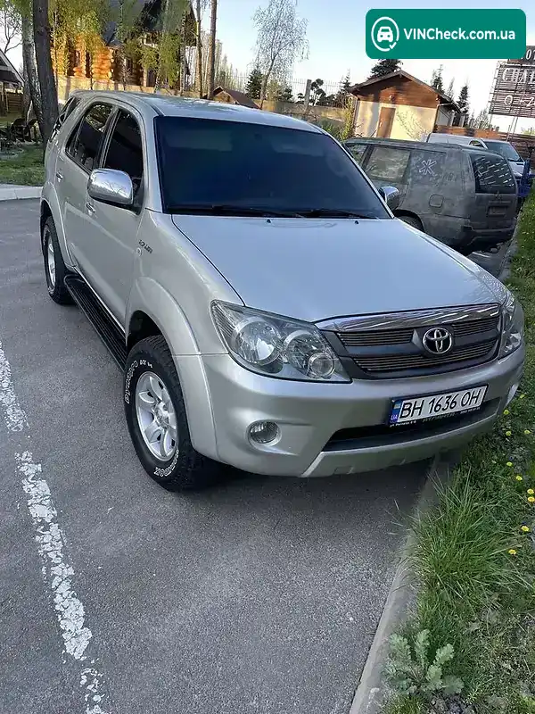 Toyota Fortuner 2006, фото з оголошення 1 з 16, VIN MR1YX59G303004955