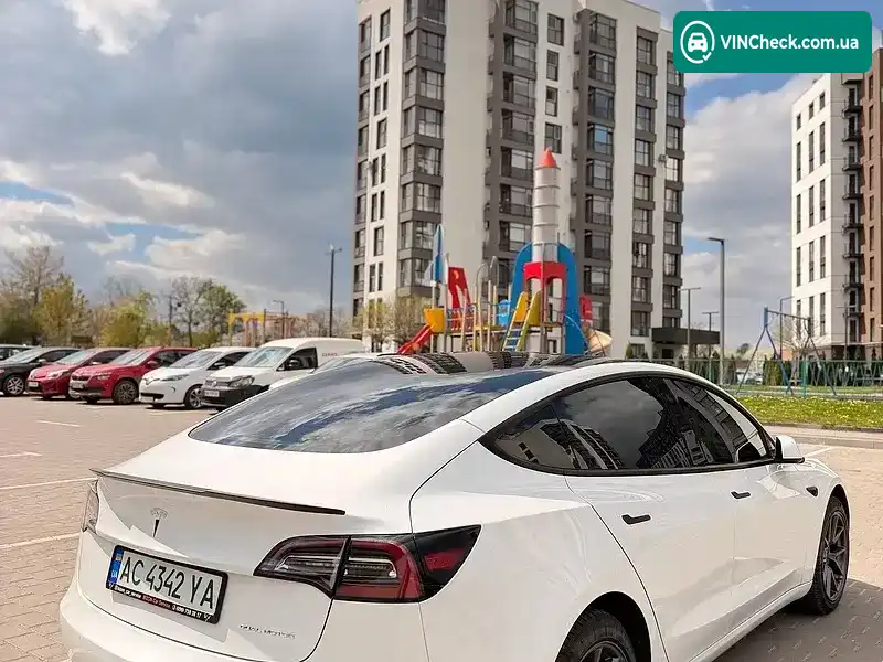 Tesla Model 3 2022, фото з оголошення 1 з 16, VIN 5YJ3E1EB0NF169538