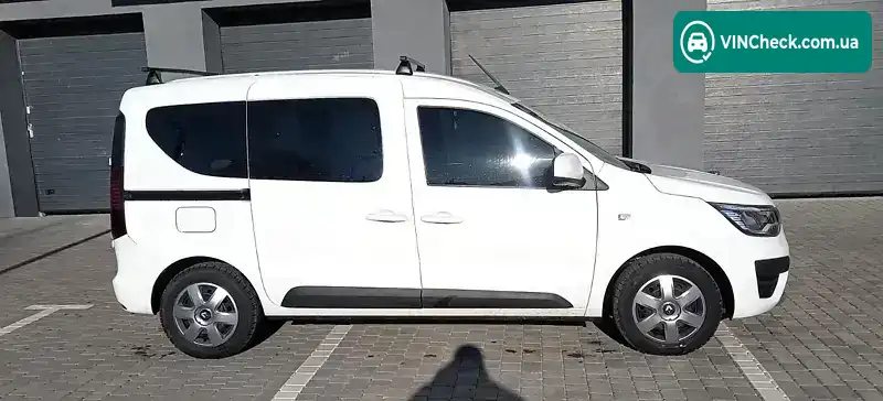 Renault Express 2023, фото з оголошення 2 з 21, VIN VF1RJK00570970175