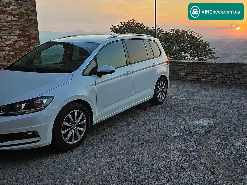 Volkswagen Touran 2018, фото з оголошення 2 з 20, VIN WVGZZZ1TZKW018712