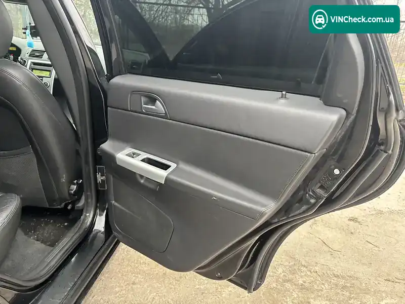 Volvo V50 2010, фото з оголошення 2 з 15, VIN YV1MW76F2A2575586