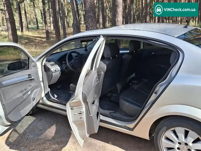 Opel Astra 2008, фото з оголошення 1 з 20, VIN W0L0AHL698G113218