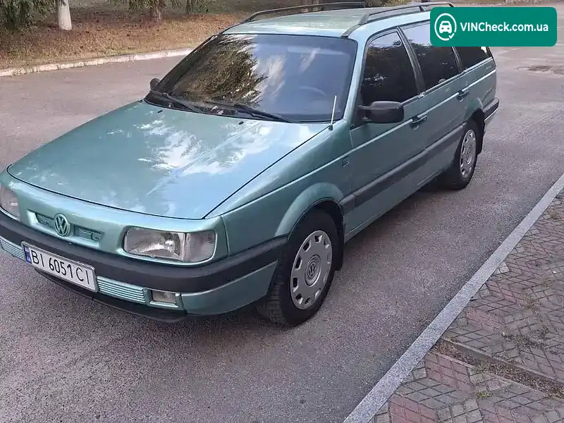 Volkswagen Passat 1992, фото з оголошення 1 з 12, VIN WVWZZZ31ZNE305750