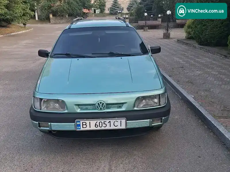 Volkswagen Passat 1992, фото з оголошення 2 з 12, VIN WVWZZZ31ZNE305750
