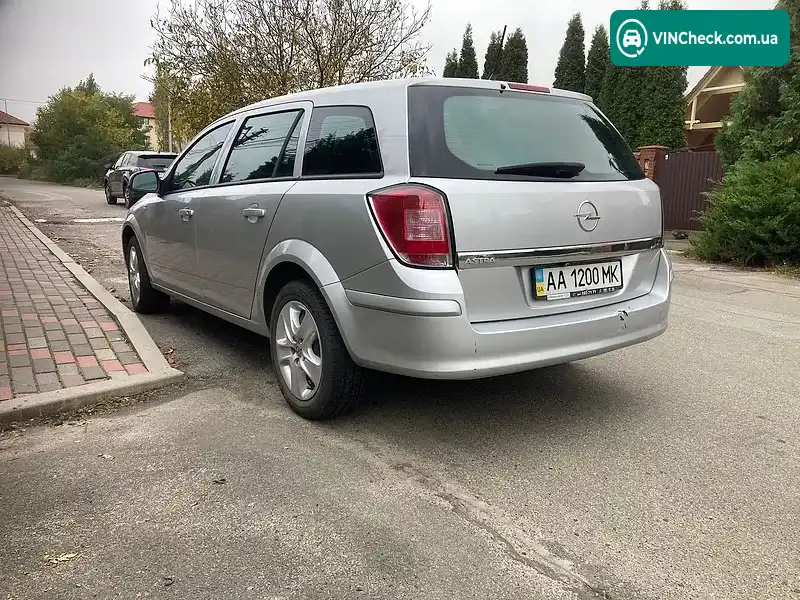 Opel Astra 2012, фото з оголошення 2 з 19, VIN W0L0AHL35C2124479