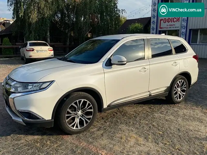Mitsubishi Outlander 2018, фото з оголошення 1 з 8, VIN JA4AZ3A35JZ066992