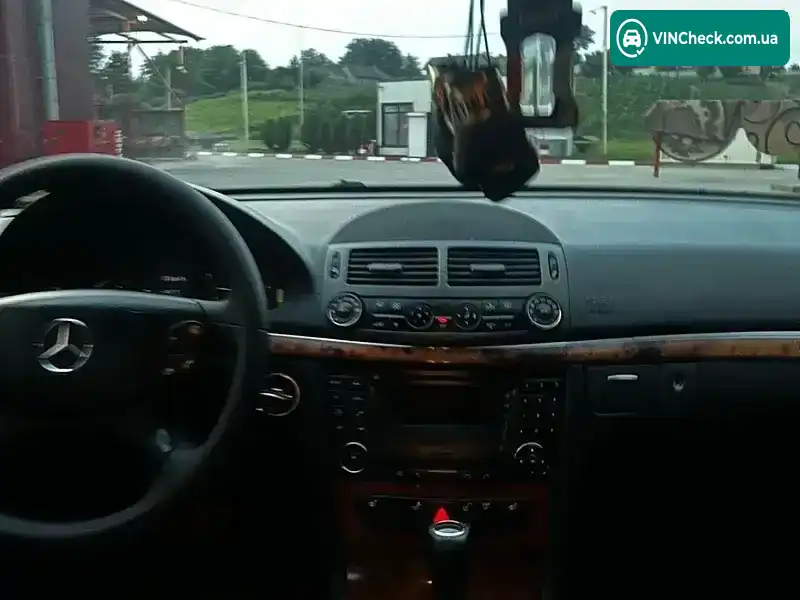 Mercedes-Benz E-Class 2005, фото з оголошення 2 з 20, VIN WDB2110061A885024
