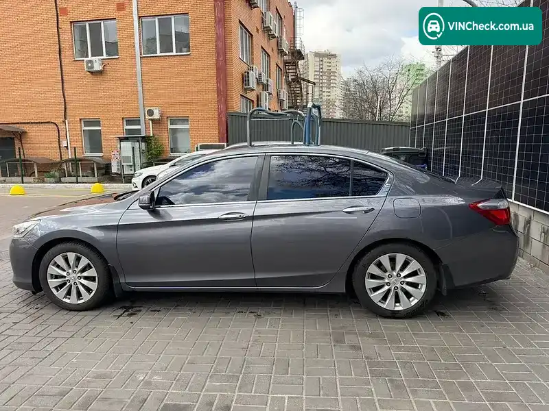 Honda Accord 2013, фото з оголошення 1 з 20, VIN 1HGCR2680DA702570